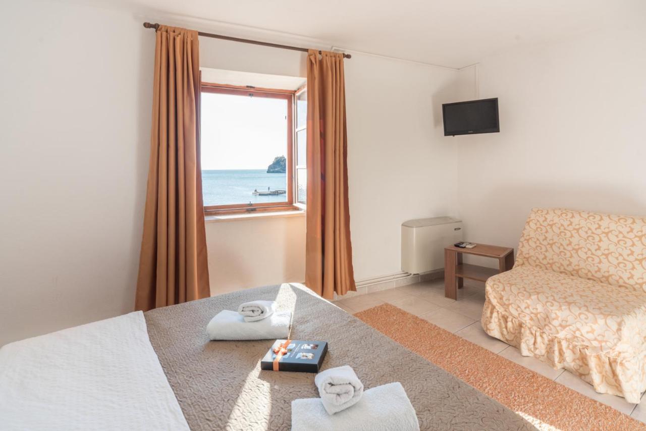 R Club Apartments Old Town Budva Exterior foto