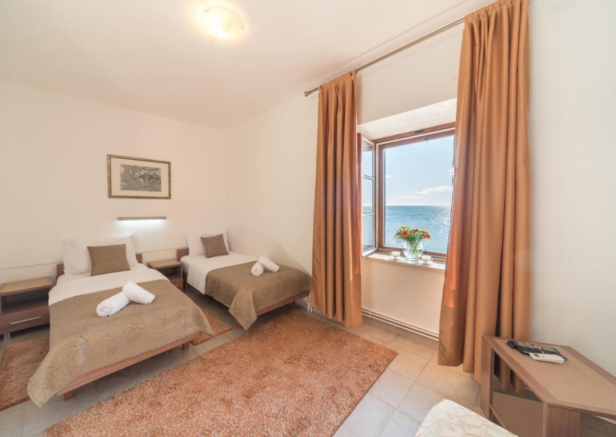 R Club Apartments Old Town Budva Exterior foto