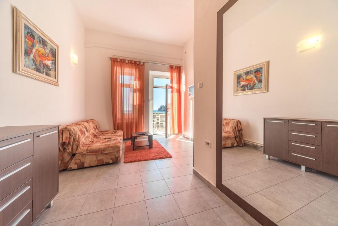 R Club Apartments Old Town Budva Exterior foto
