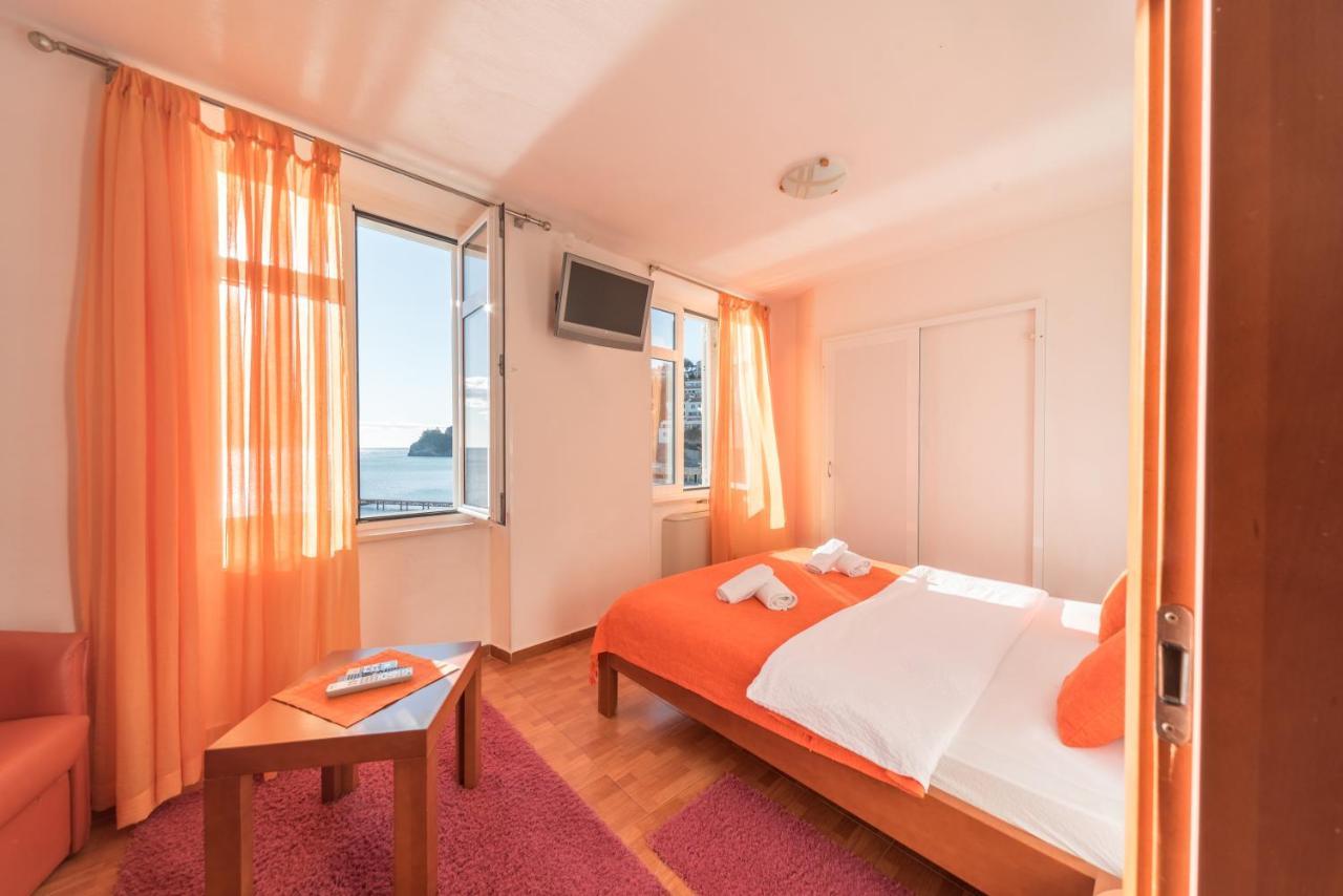 R Club Apartments Old Town Budva Exterior foto