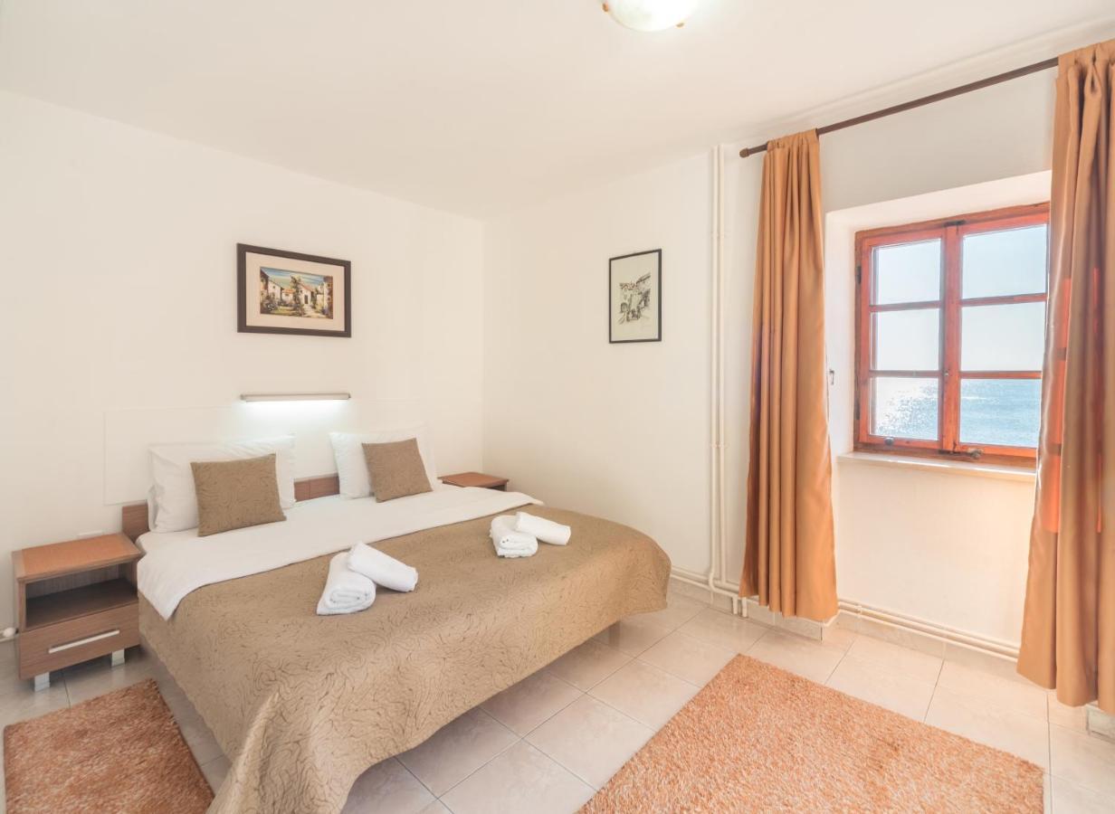 R Club Apartments Old Town Budva Exterior foto